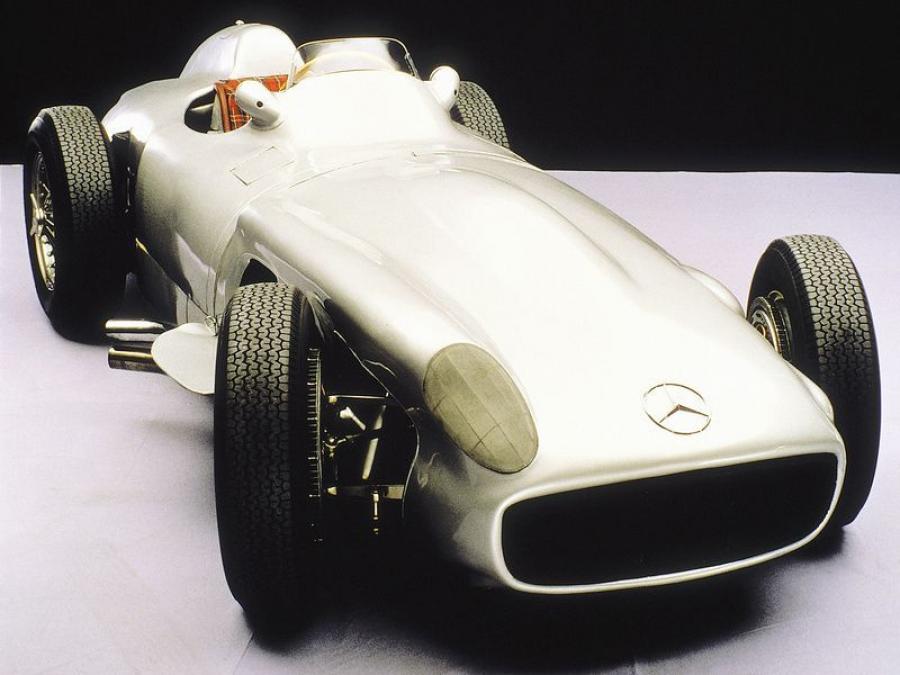  Mercedes-Benz 300 SLR 1954 года  (фото 10 из 21)